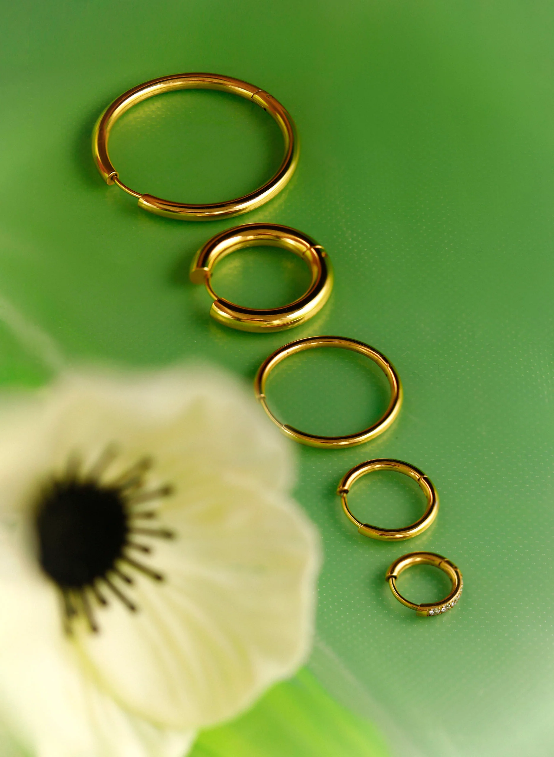 14mm SLIM HOOP Small Ohrringe - Image 4