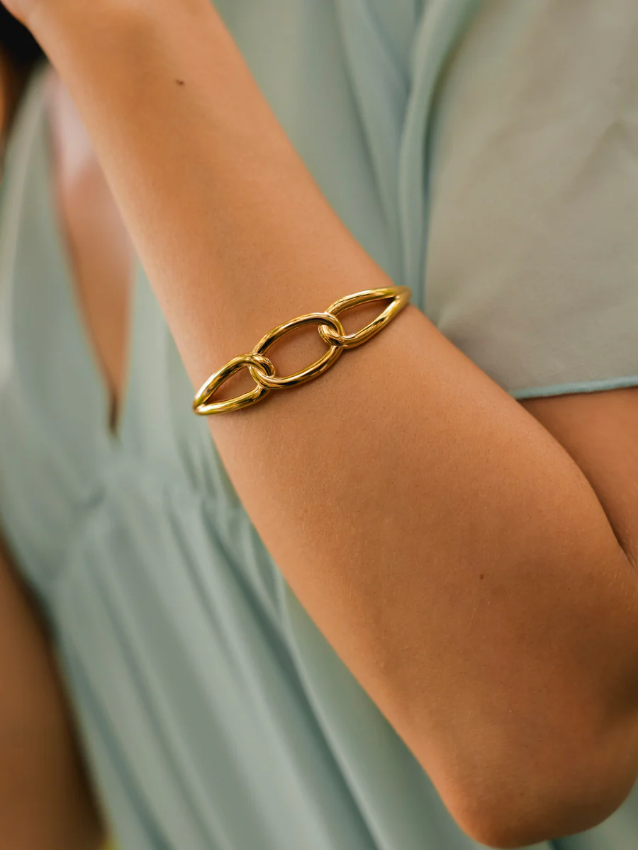 Airy Circle Armcuff - Image 2