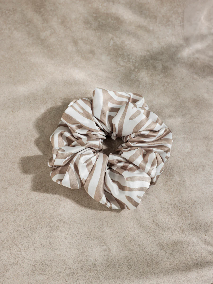 Beachy Vibe Scrunchie - Image 2