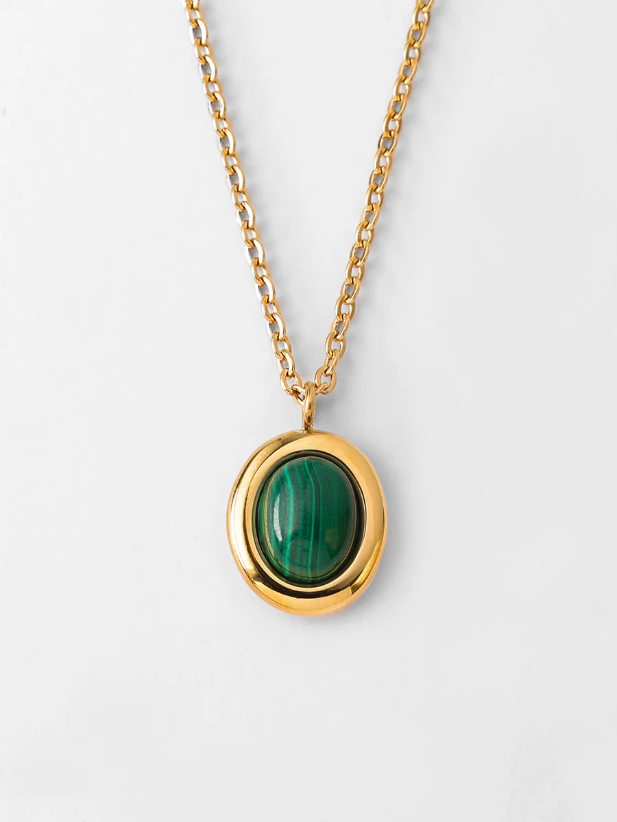 Chasing Starlight Dark Green Kette