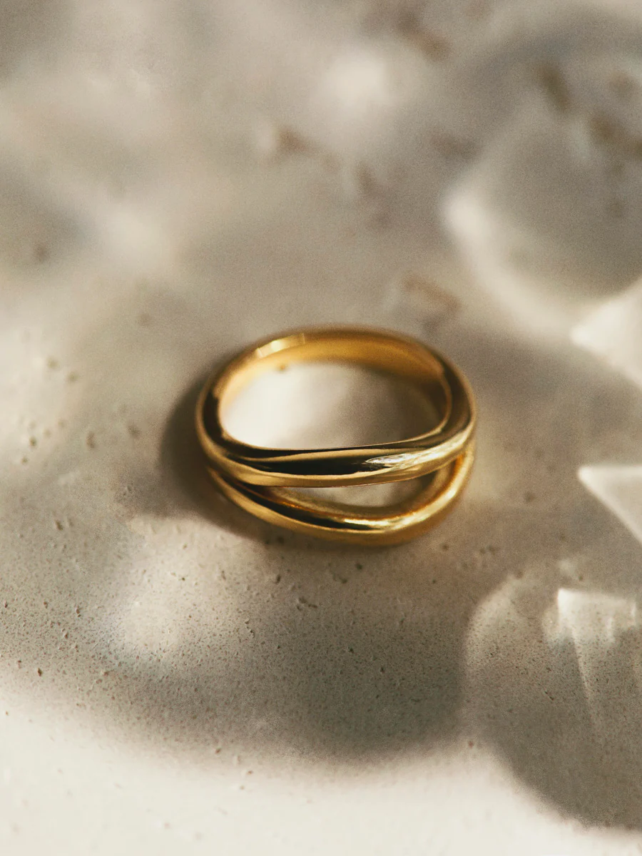 Chic Wave Ring - Image 4