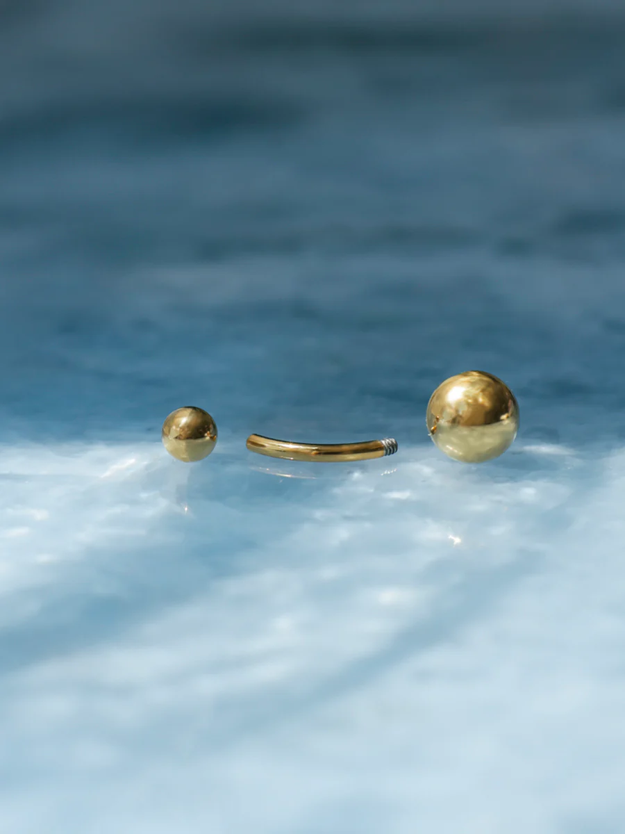 Classic Smooth Titan Bauchnabelpiercing - Image 3