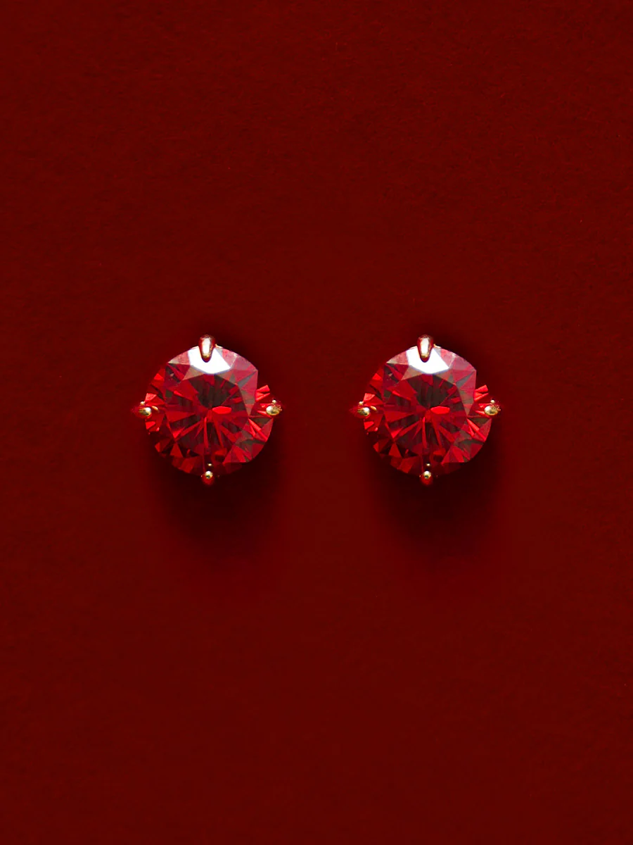 Crystal Delight Dark Red Stub-Ohrringe - Image 4