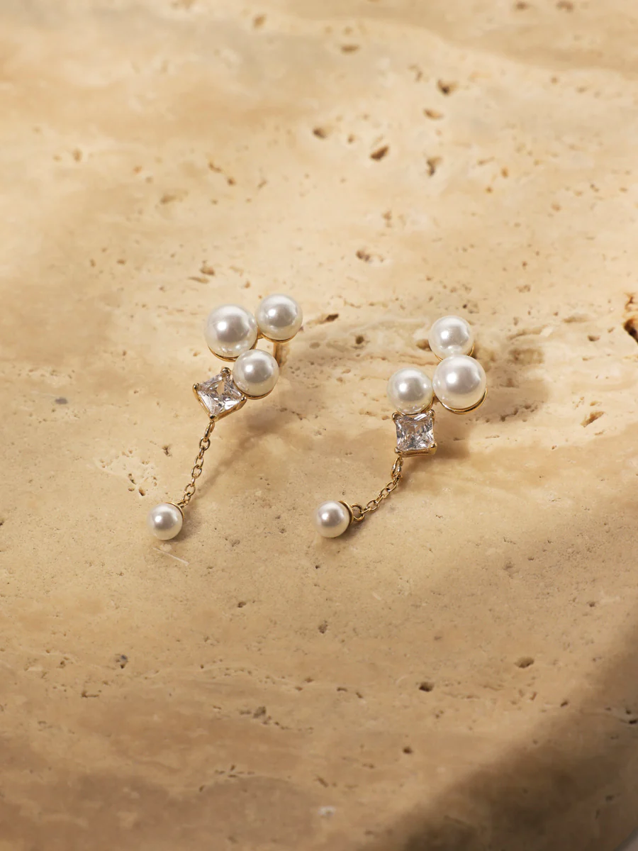 Dainty Pearl Ohrringe - Image 4