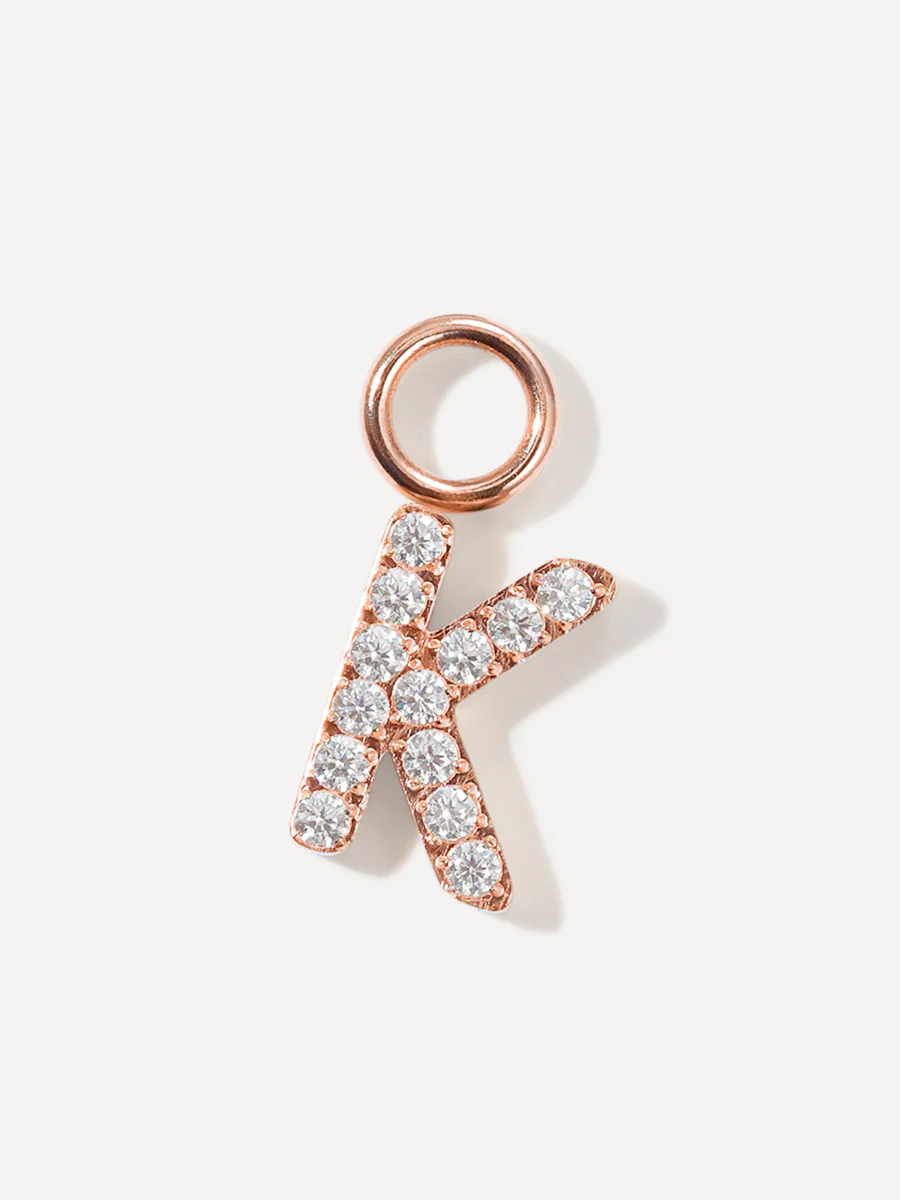 Dazzling Letter Ohrring-Charms - Image 38