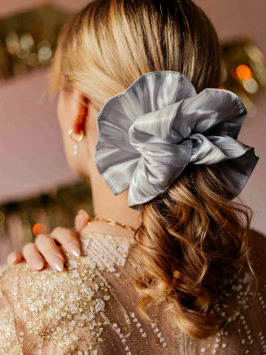 Delicate Wave Light Grey Scrunchie - Image 5