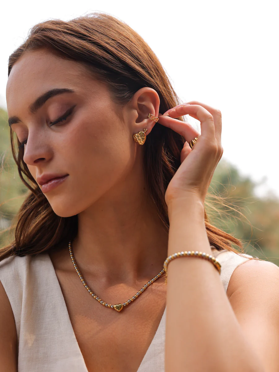 Delightful Heart Earcuff - Image 5