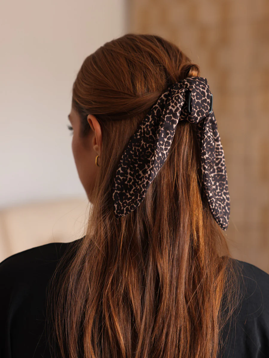Elegant Flow Leopard Haarklammer - Image 2