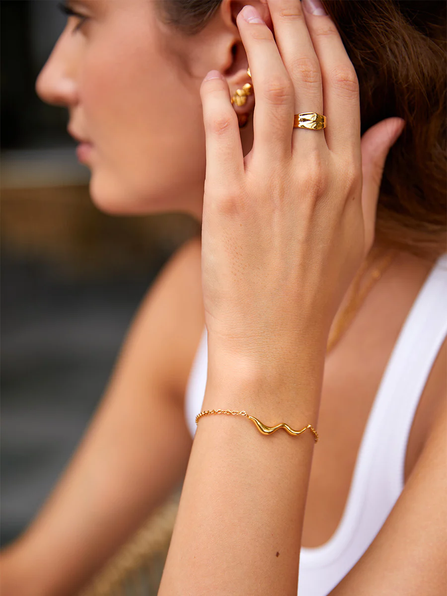 Flowing Grace Ring - Image 3