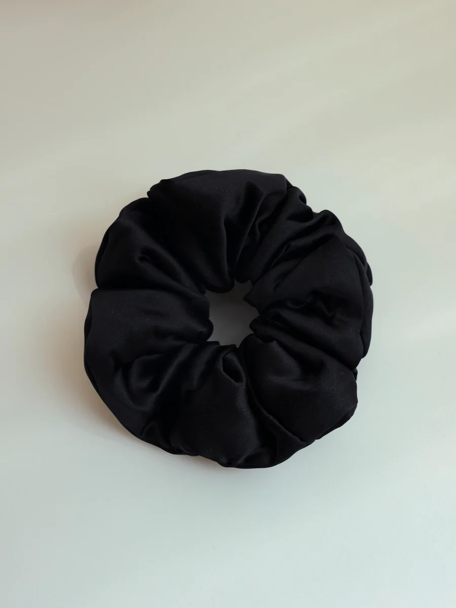 Fluffy Touch Pure Silk Scrunchie Black