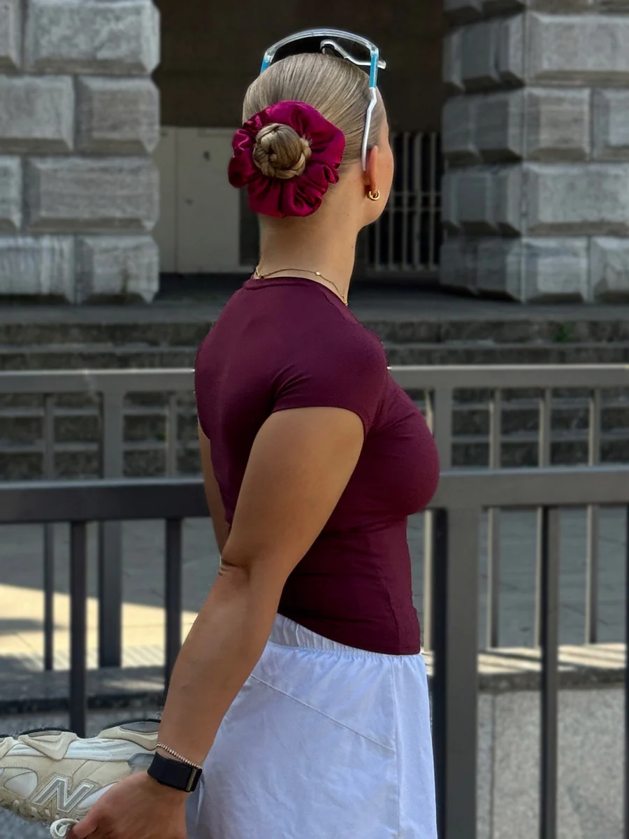 Fluffy Touch Pure Silk Scrunchie Rose Red - Image 5
