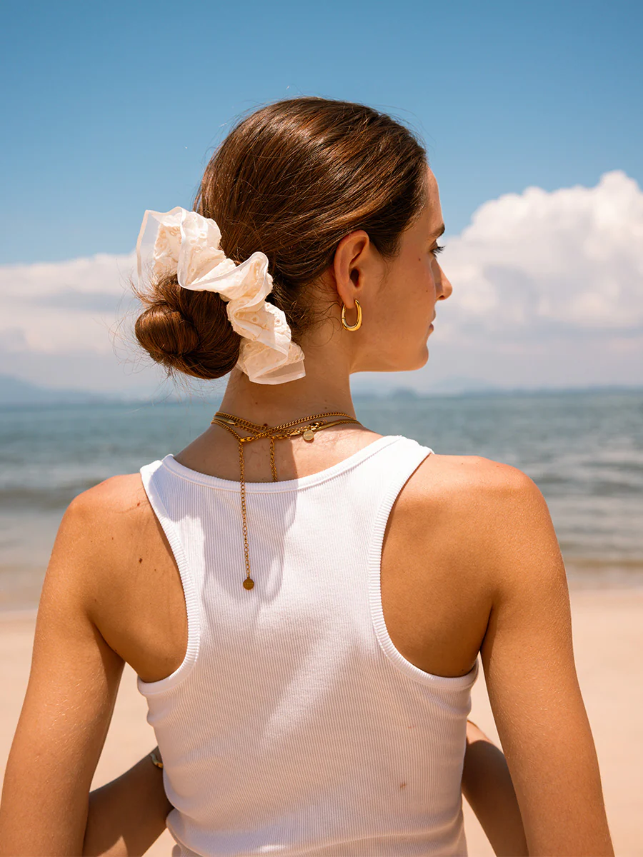 Honey Lace Scrunchie White - Image 2
