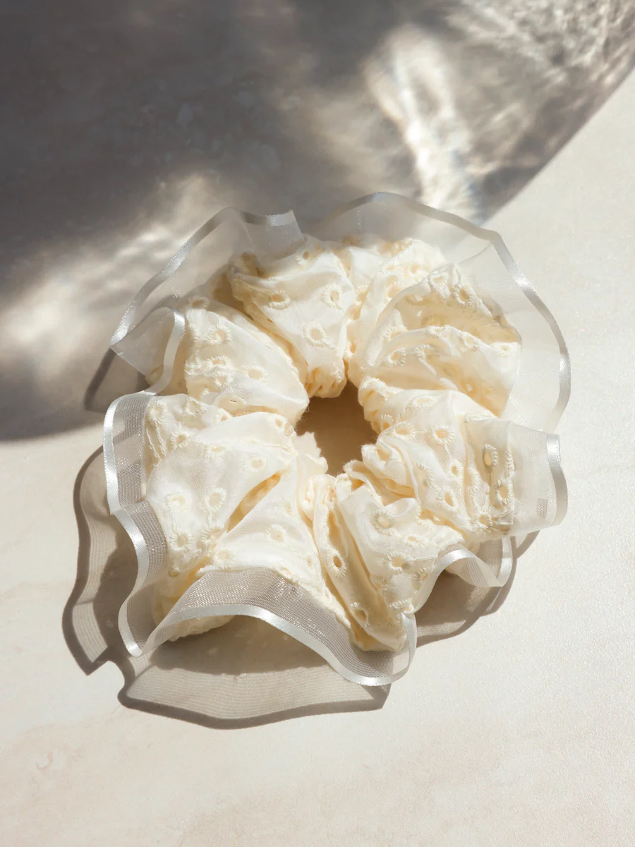 Honey Lace Scrunchie White - Image 4