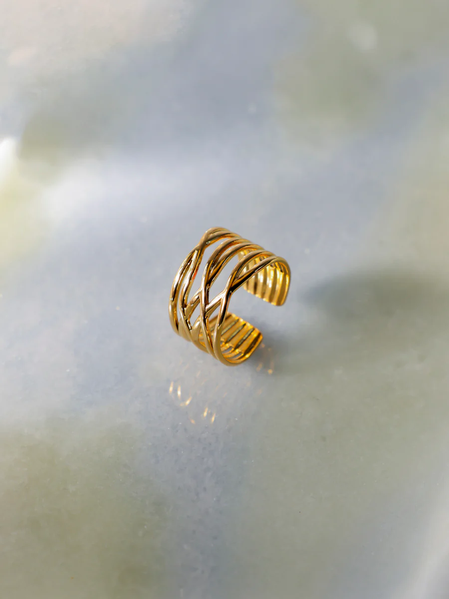 Intertwined Elegance Ring - Image 4