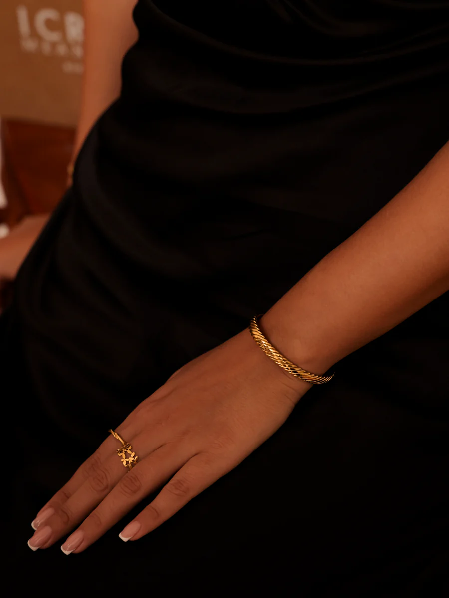 Leafy Charm Ring - Image 8