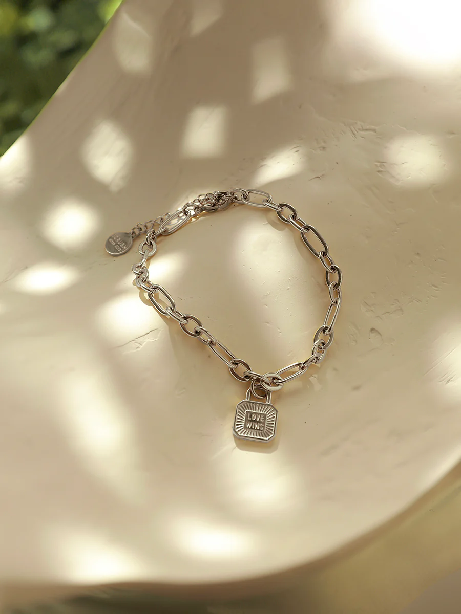 Love Wins ARMBAND - Image 7