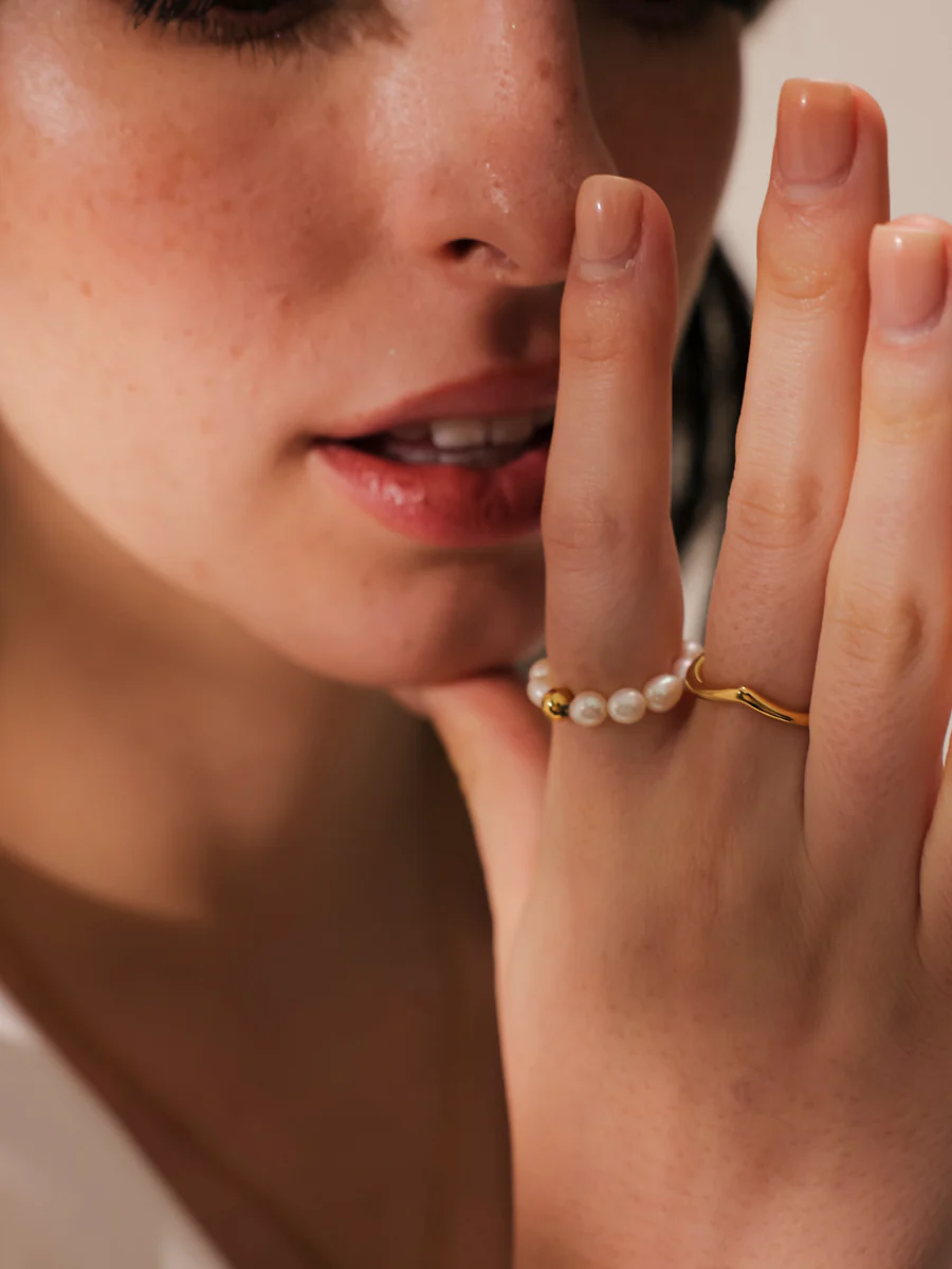 Minimal Beauty Ring - Image 7