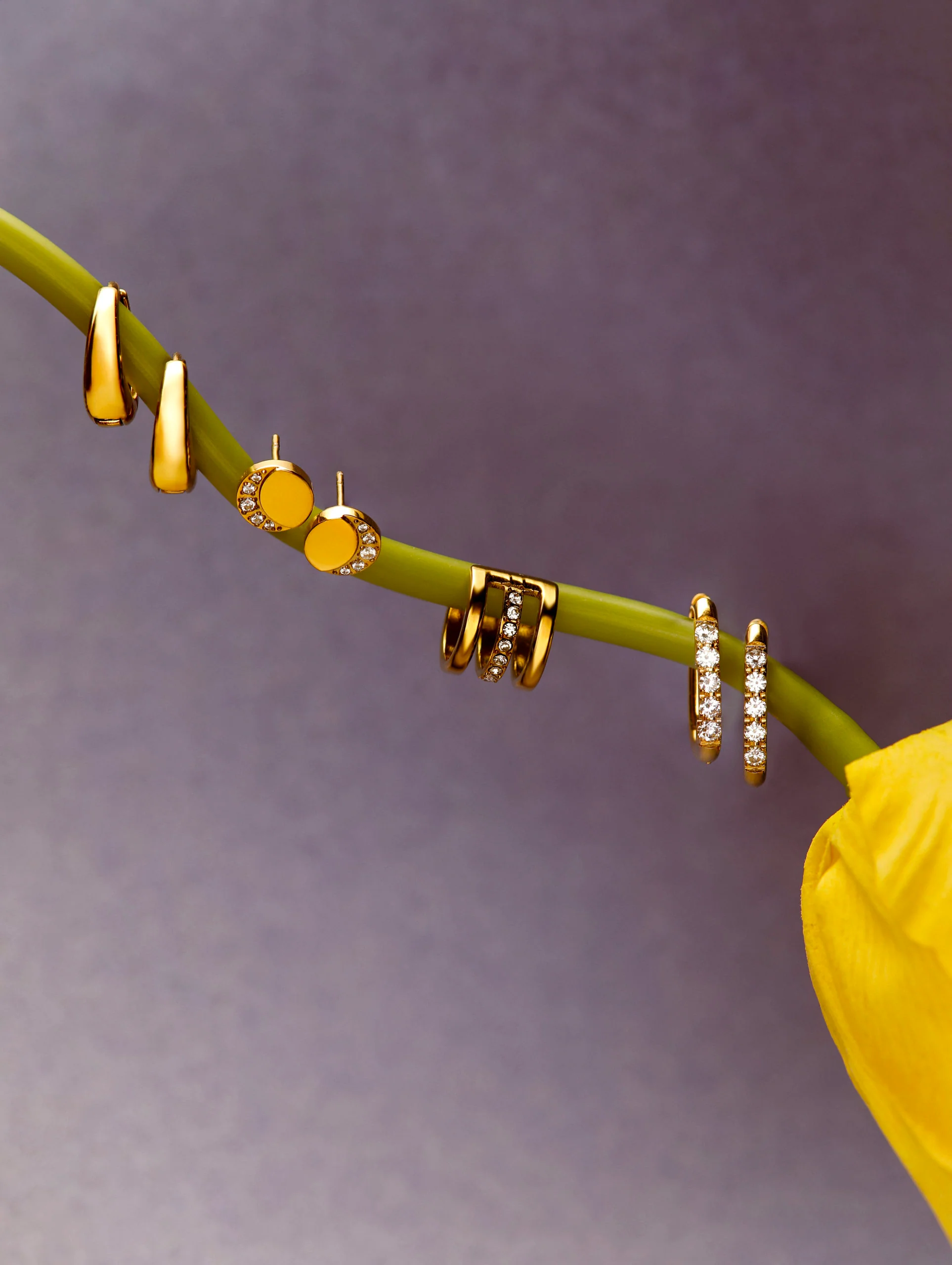 Moon Phase Crescent Light Stud Ohrringe - Image 4