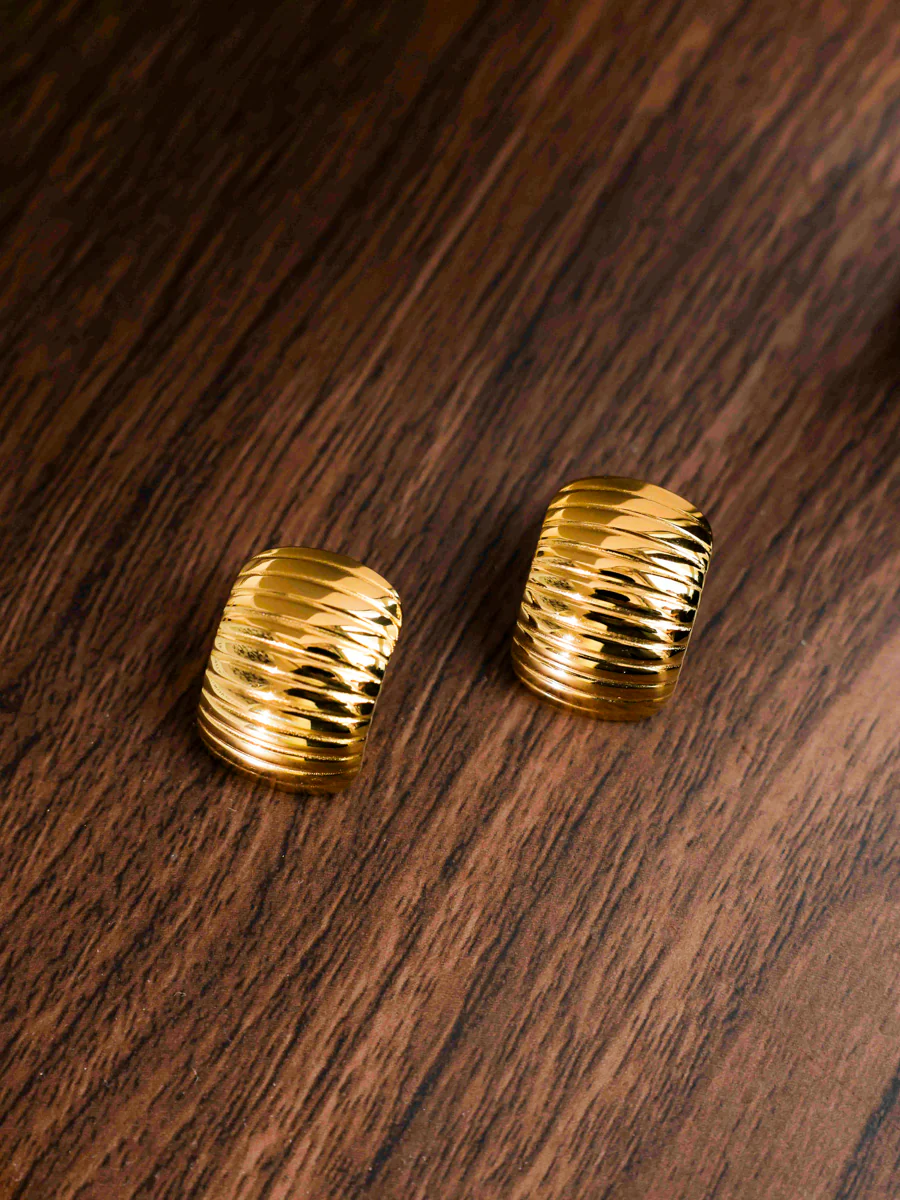 Ribbed Square Ohrringe - Image 4