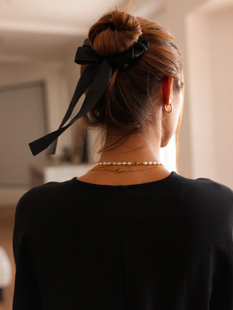Ribbon Glow Black Scrunchie - Image 2