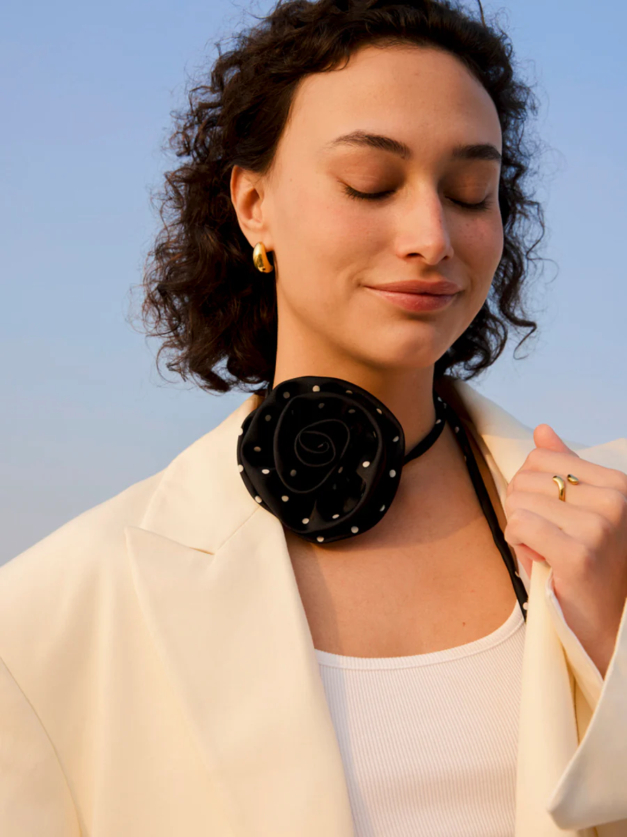 Rose Embrace Choker - Image 3