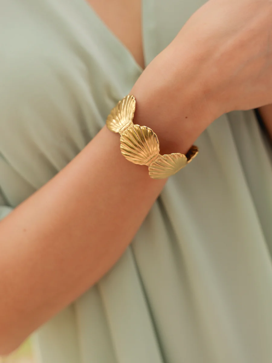 Shell Dream Armcuff - Image 2