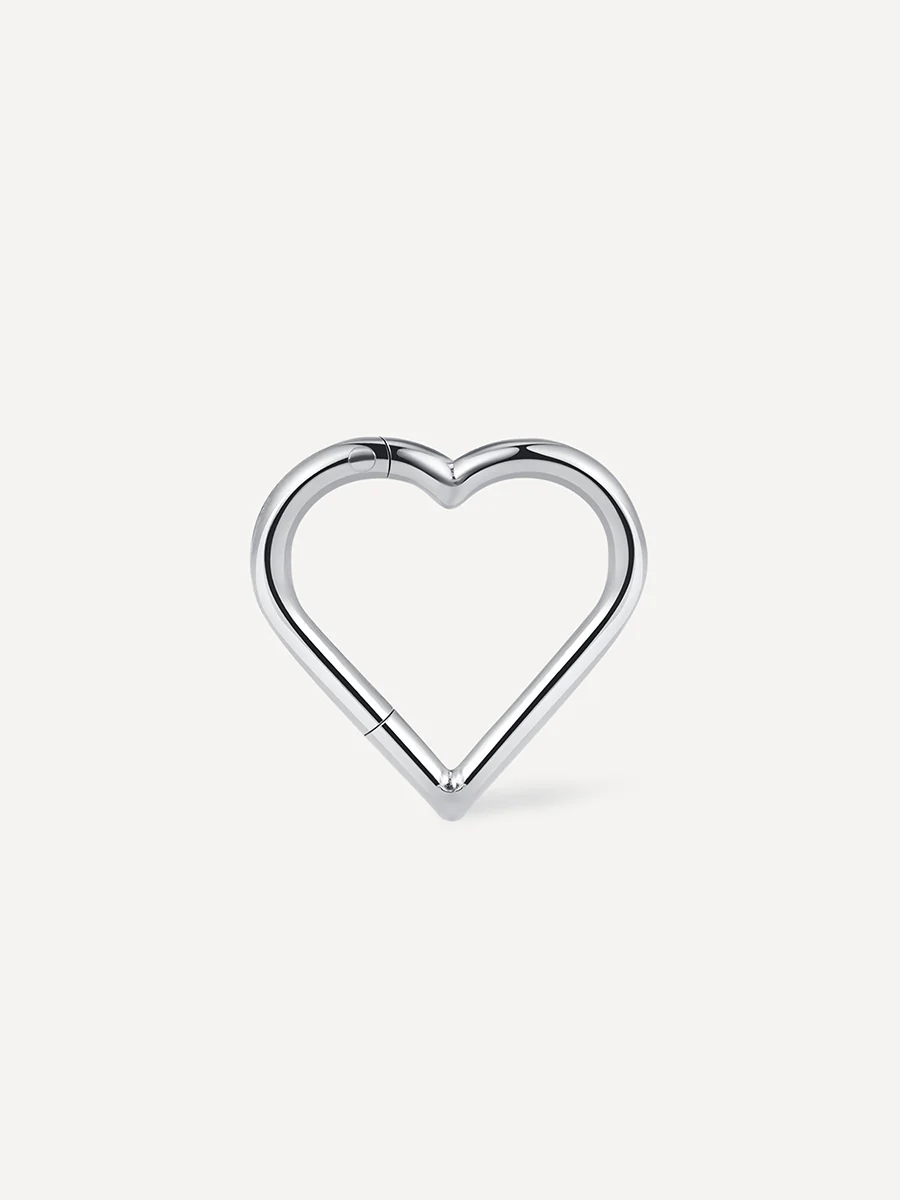 Simple Heart Titan Piercing - Image 7