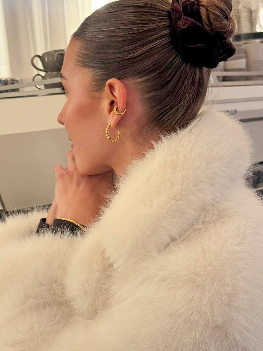 Sleek Curve Earcuff - Image 8