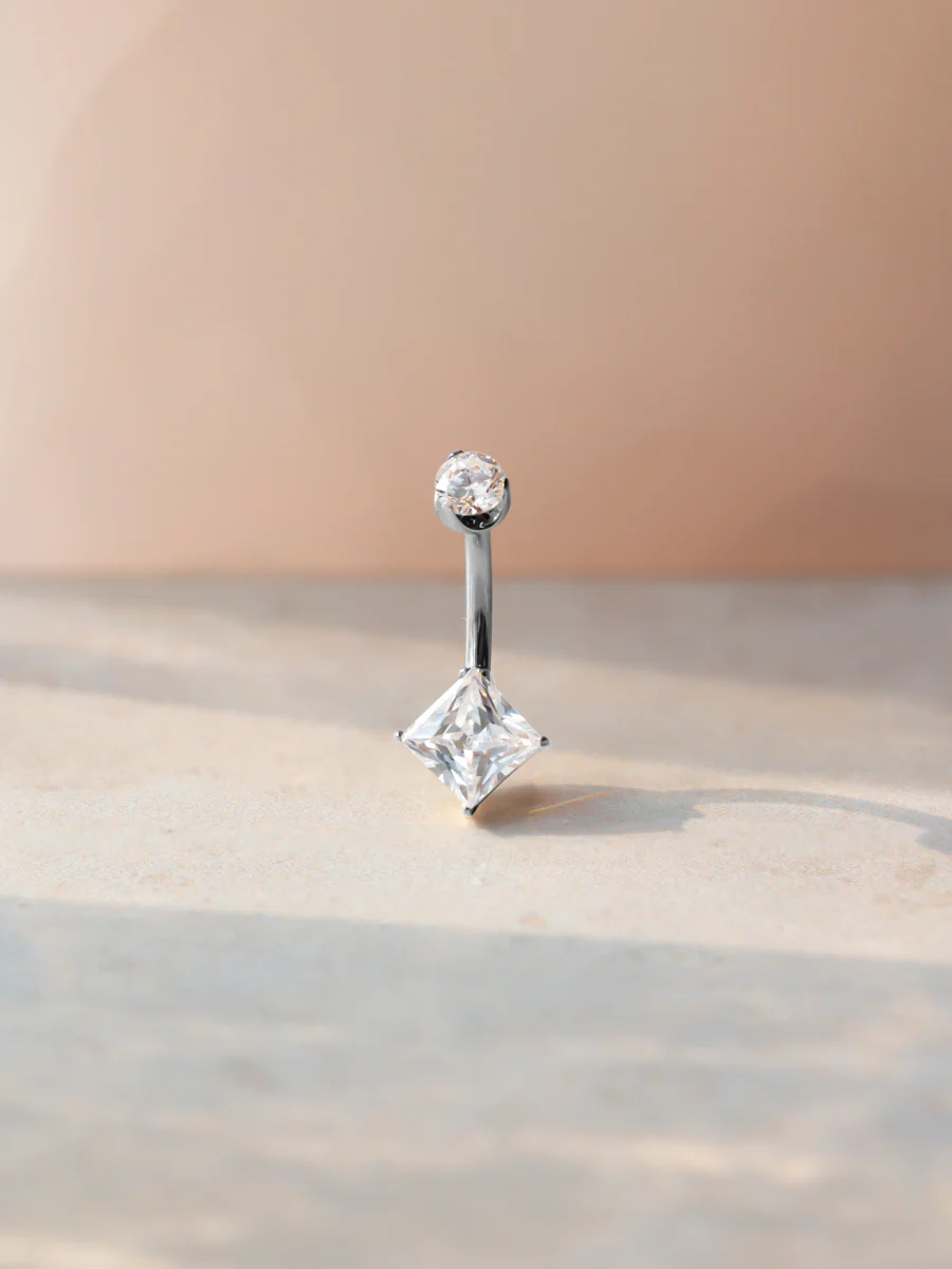 Square Shine Titan Bauchnabelpiercing - Image 5