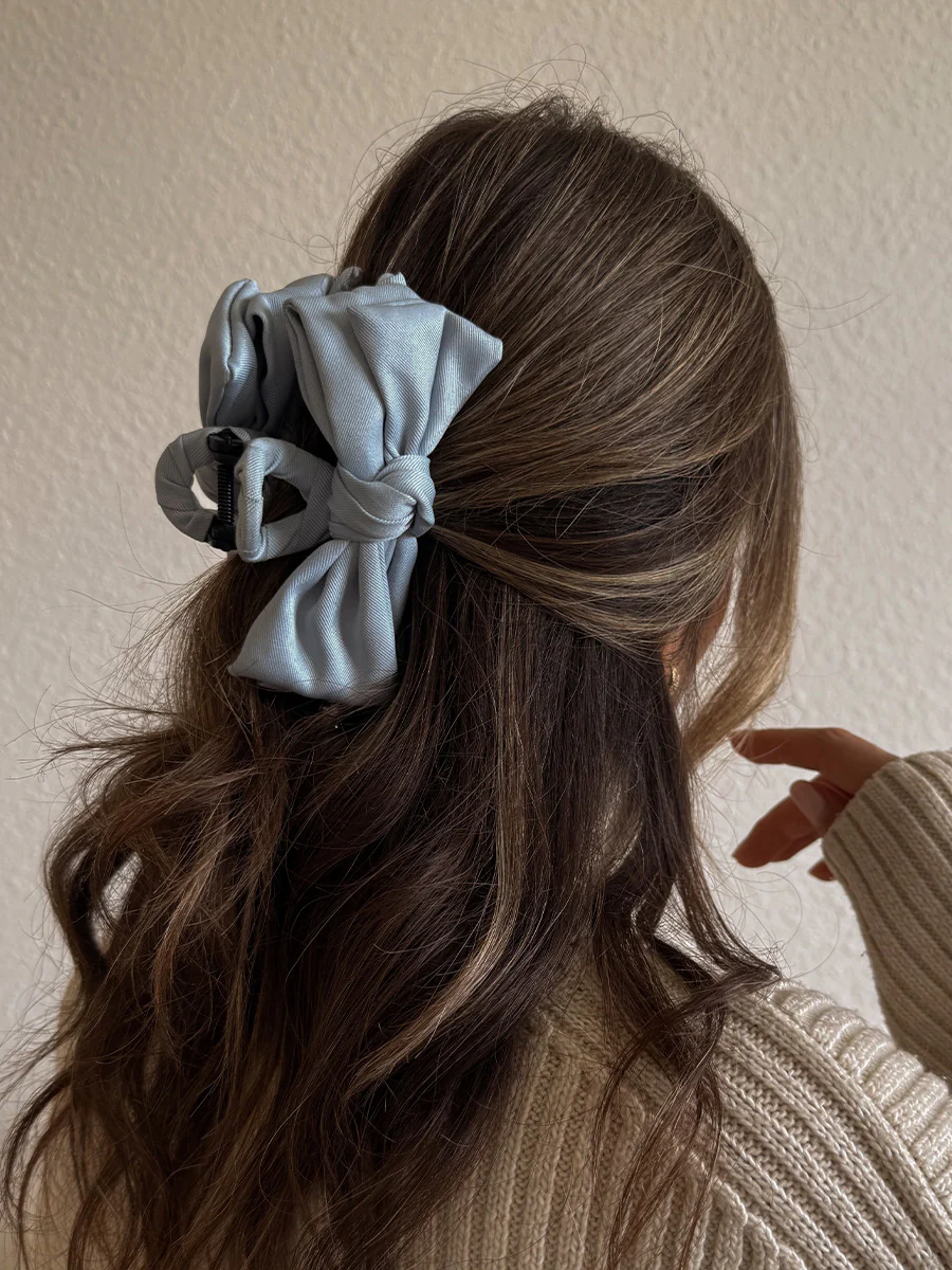 Sweet Bow Blue Haarklammer - Image 2