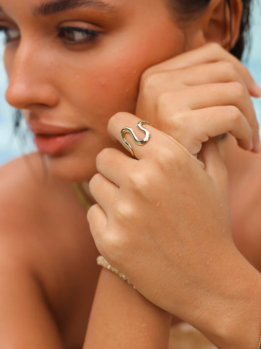 Twisted Elegance Ring - Image 2