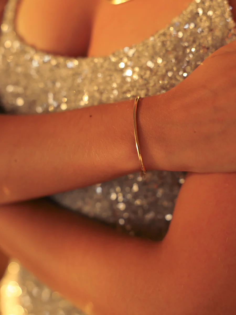 Urban Oval Sleek ARMBAND - Image 5