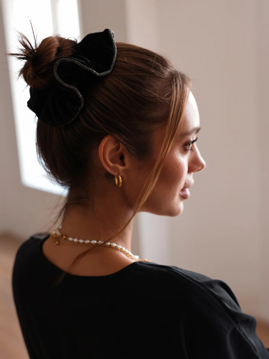 Velvet Glitter Black Scrunchie - Image 4